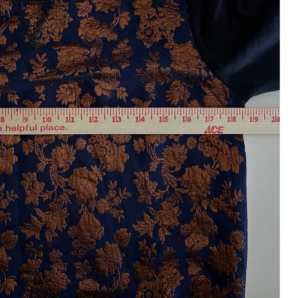 J Crew Brocade Metallic Floral Crewneck Sweatshirt Sz S Jacquard Shimmer Holiday